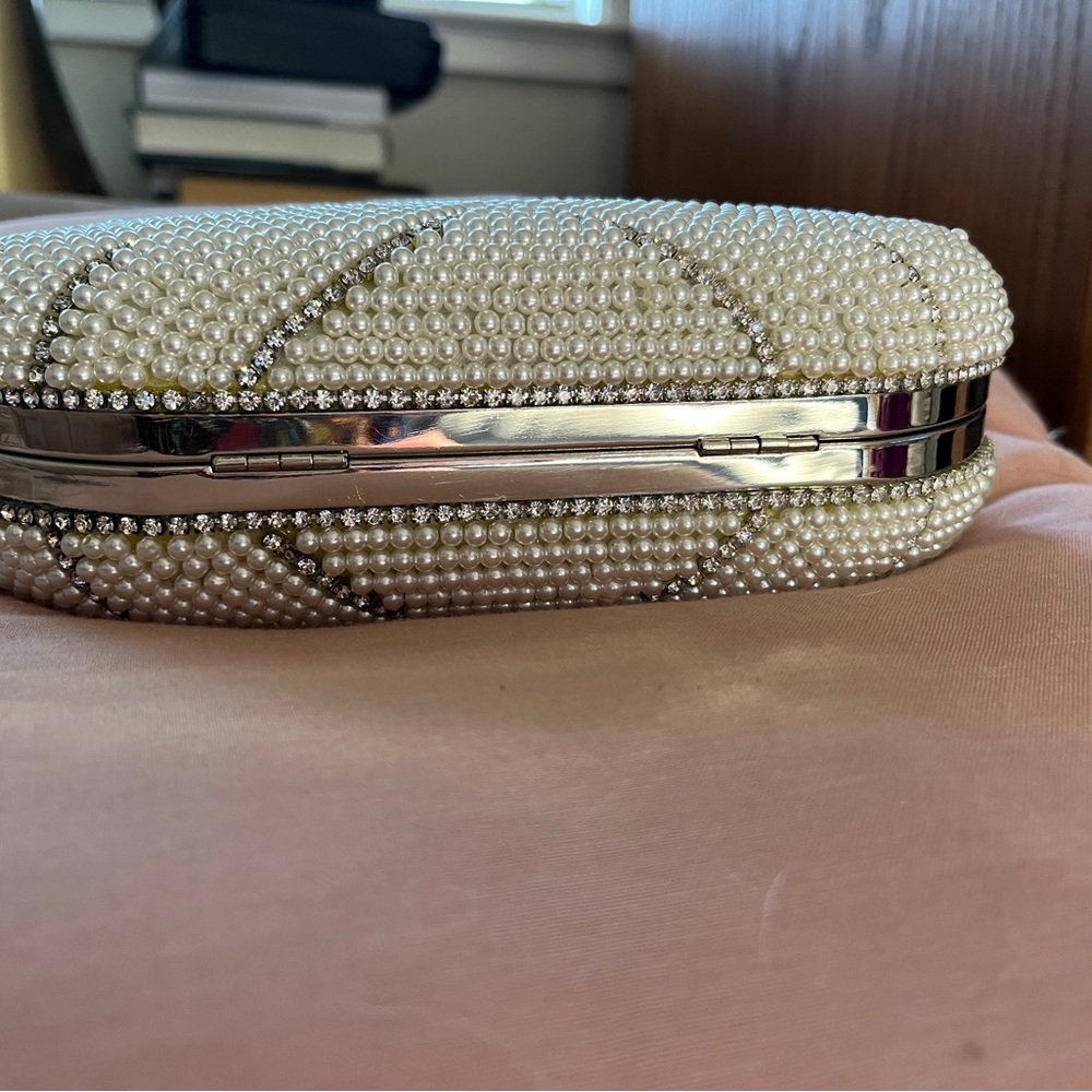 Elegant ladies Evening Bag with pearls and rhinestones in ivory-NEW never used - Picture 4 of 11